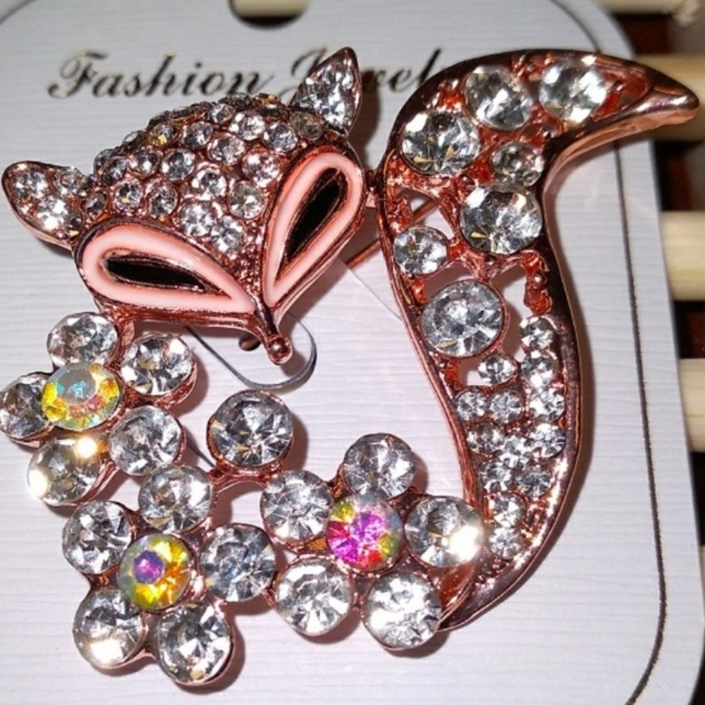 Foxy Brooch Pin